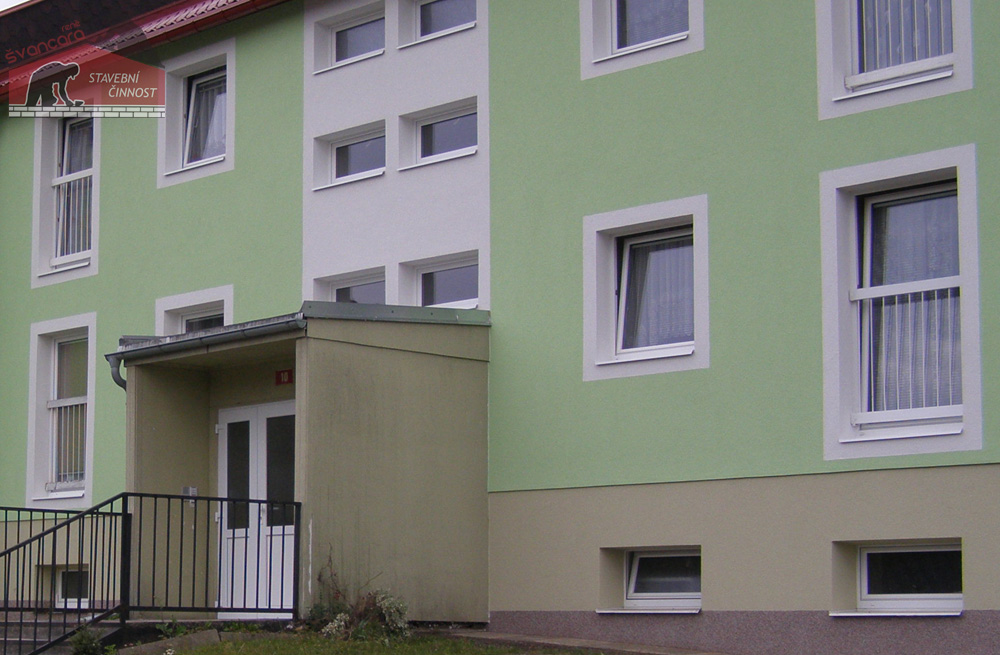 Zateplení fasády OKAL firmou René Švancara - Česká Ves (hnědá), Vápenná (zelená)